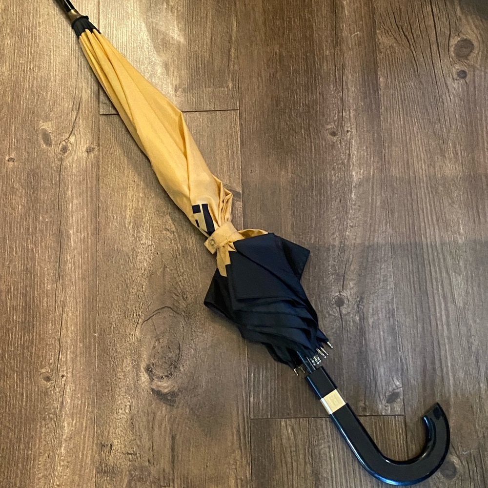 Vintage Fendi Parfums Umbrella ☂️